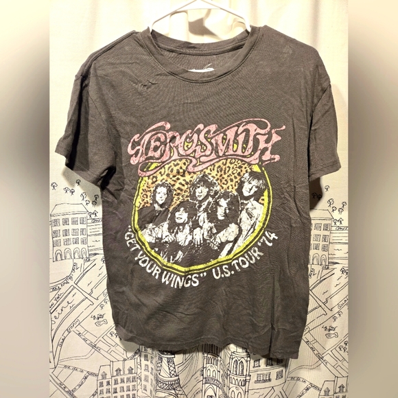 aerosmith Tops - EUC Women's Dark Gray Aerosmith Graphic Print Tee Size Small